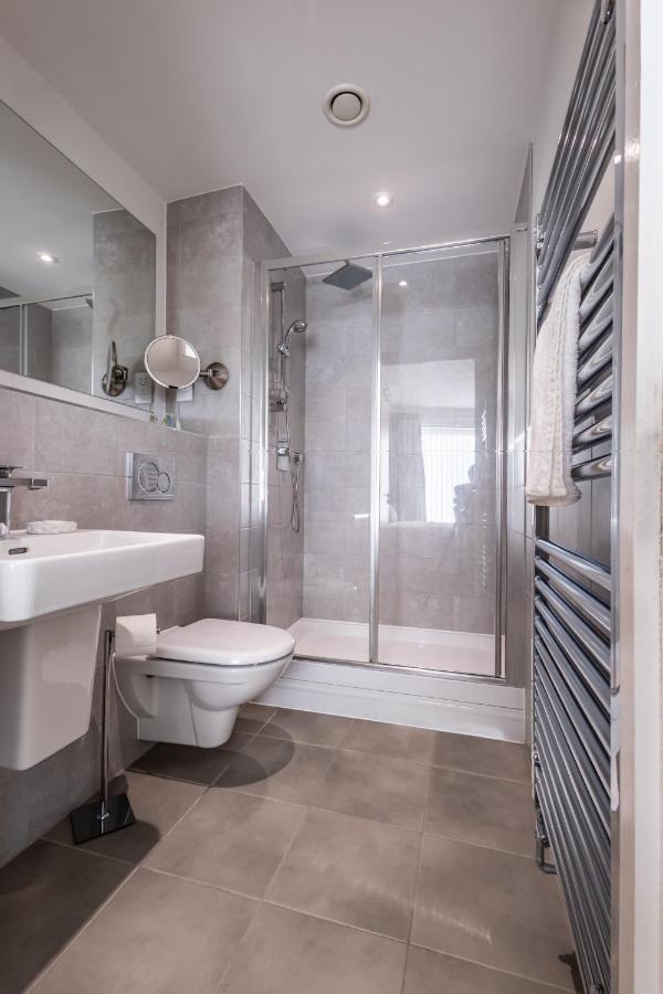 Seaview West Coast - Exceptional - 2 Bedrooms Sleeps 5 -Stunning Sea Views - 500 Metres To Beach Bournemouth Exterior foto