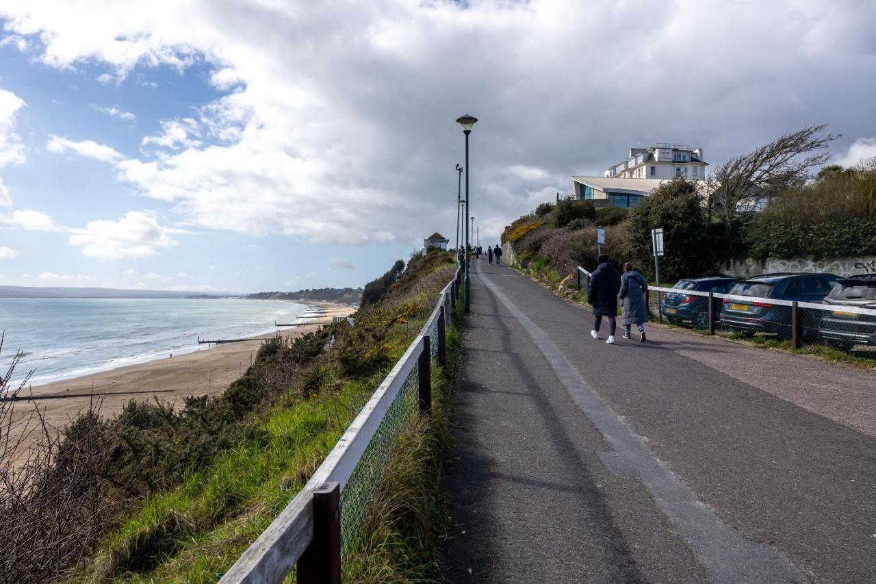 Seaview West Coast - Exceptional - 2 Bedrooms Sleeps 5 -Stunning Sea Views - 500 Metres To Beach Bournemouth Exterior foto