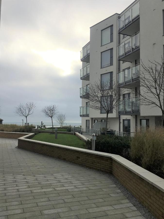 Seaview West Coast - Exceptional - 2 Bedrooms Sleeps 5 -Stunning Sea Views - 500 Metres To Beach Bournemouth Exterior foto