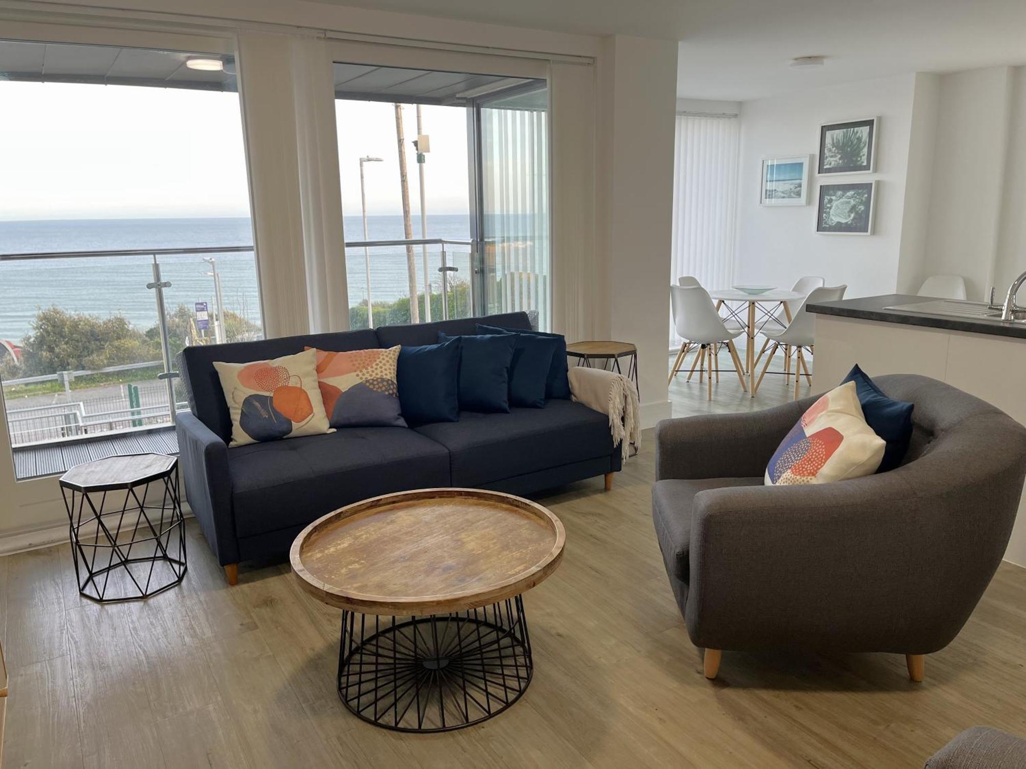 Seaview West Coast - Exceptional - 2 Bedrooms Sleeps 5 -Stunning Sea Views - 500 Metres To Beach Bournemouth Exterior foto